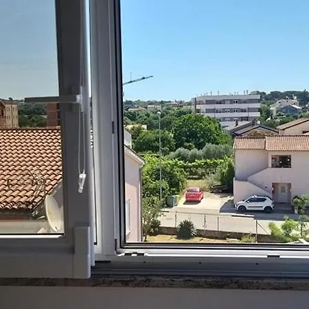 Ember Apartman
