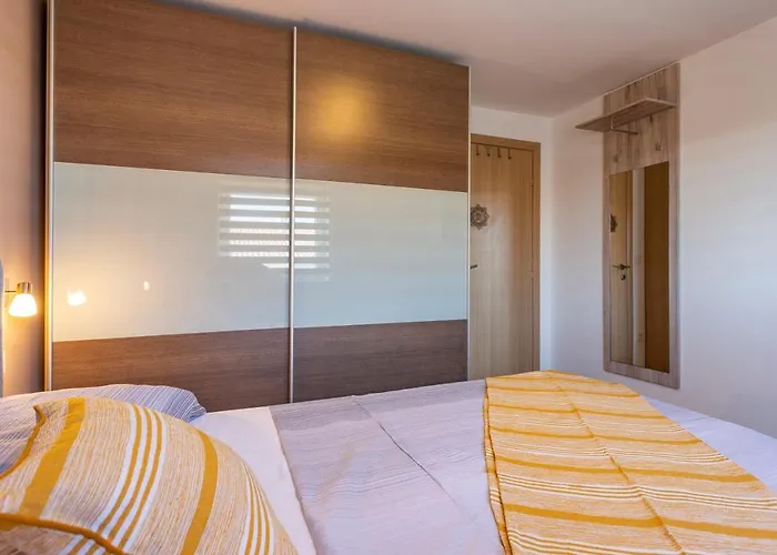 Ember Apartamento Pula